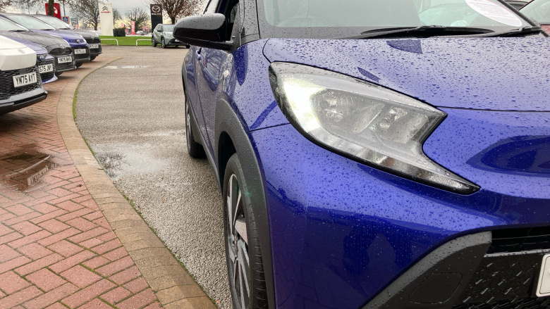 Toyota Aygo X 1.0 VVT-i Edge 5dr Petrol Hatchback